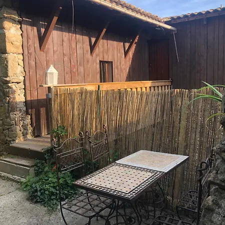 La Chataigne Perchee, Piscine Et Nature Chirols