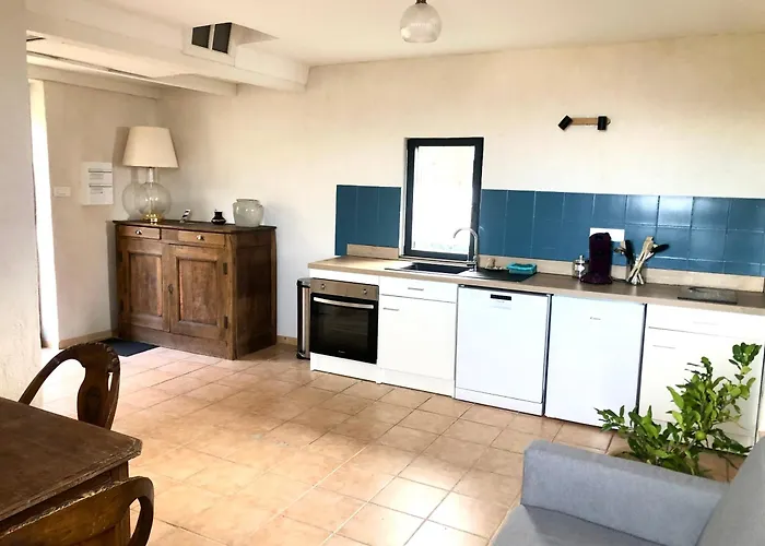 La Châtaigne Perchée, Piscine Et Nature Apartamento *